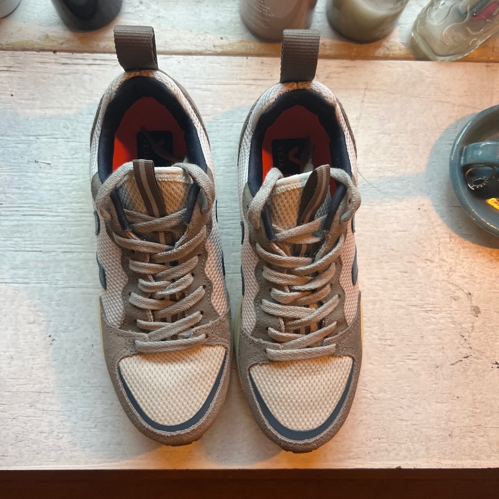 Veja Venturi Sneakers